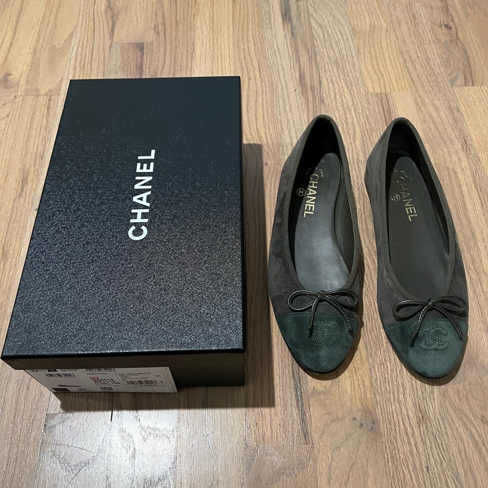 Chanel 2025 Suede Ballet Flats - Picture 6 of 8